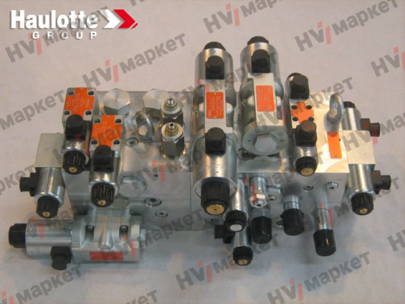 196P233210 - Гидравлический блок в сборе