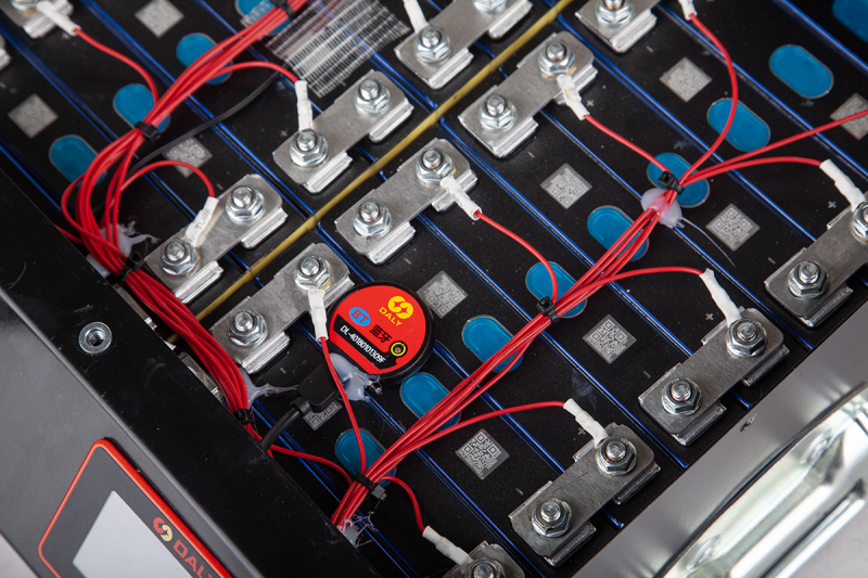 Аккумуляторная батарея LiFePo4 60V50Ah(60A) c дисплеем, BMS смарт HV Market