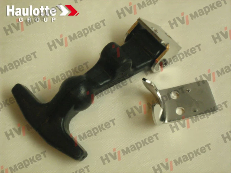 2420703990 - Фиксатор капота