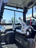 Мини-экскаватор QUADTRAC E28 PRO (2.8т, кабина, квикаплер, бур, 3 ковша) HV Market