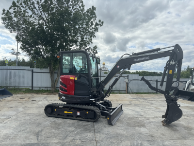 Мини-экскаватор QUADTRAC E40 PRO (4т, кабина, A/C, квикаплер, бур, 3 ковша) HV Market