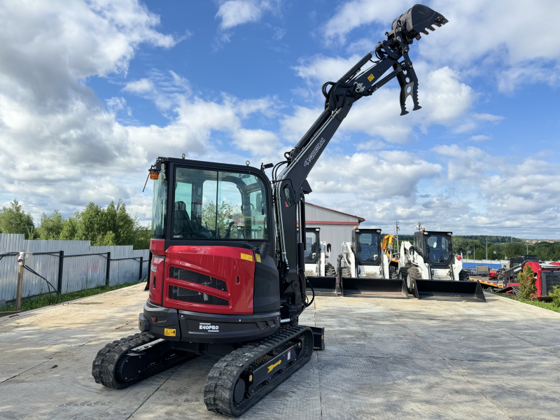 Мини-экскаватор QUADTRAC E40 PRO (4т, кабина, A/C, квикаплер, бур, 3 ковша. Гидравлический прижим) HV Market