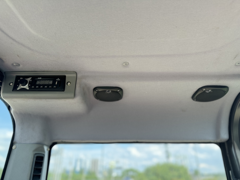 Мини-экскаватор QUADTRAC E60W (6 т, кабина, А/С, квикаплер, поворотная стрела, траншейный ковш) HV Market