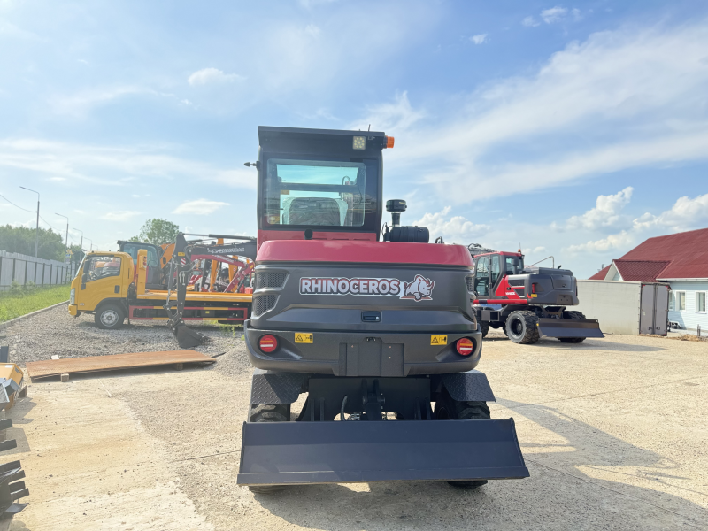 Мини-экскаватор QUADTRAC E60W (6 т, кабина, А/С, квикаплер, поворотная стрела, траншейный ковш) HV Market