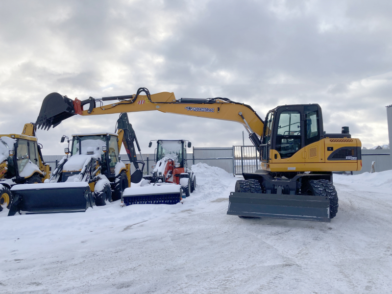 Мини-экскаватор QUADTRAC E130WH (12т, кабина, квикаплер) HV Market