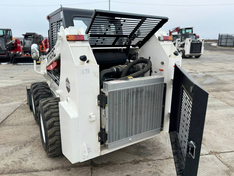 Мини-погрузчик XTRAC S12 (1250 кг 2 скорости HI HLOW) HV Market