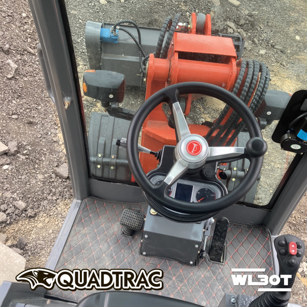 Мини-погрузчик QUADTRAC WL30T (600 кг, телескопическая стрела 3500 мм)