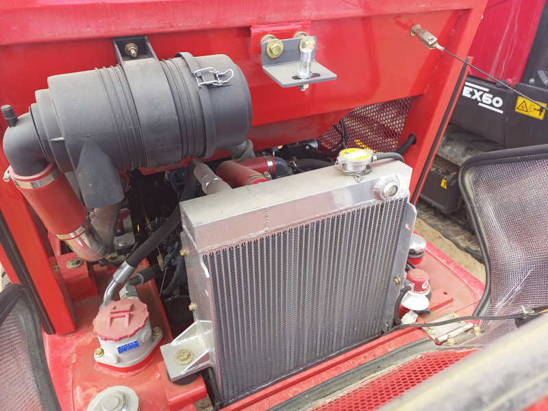 Мини-погрузчик QUADTRAC WL40T (800 кг, телескопическая стрела 3800 мм) HV Market