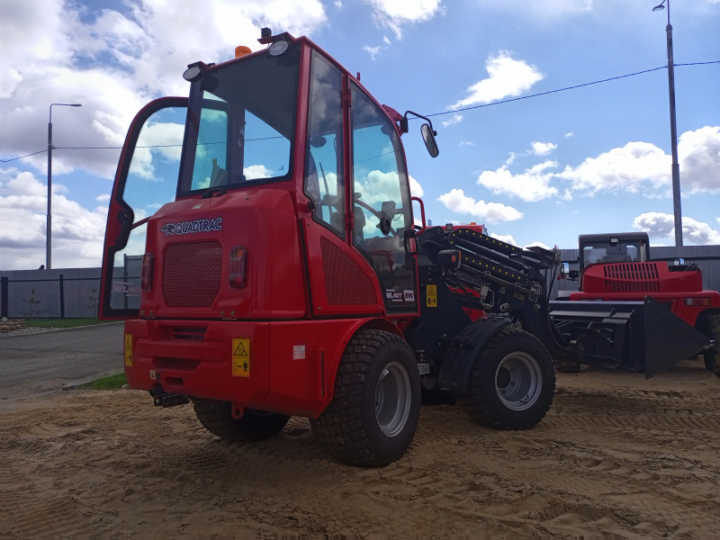 Мини-погрузчик QUADTRAC WL40T (800 кг, телескопическая стрела 3800 мм) HV Market