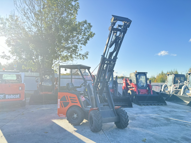 Мини-погрузчик CASTLOADERS 825D ИТАЛИЯ (Кабина STANDARD) HV Market