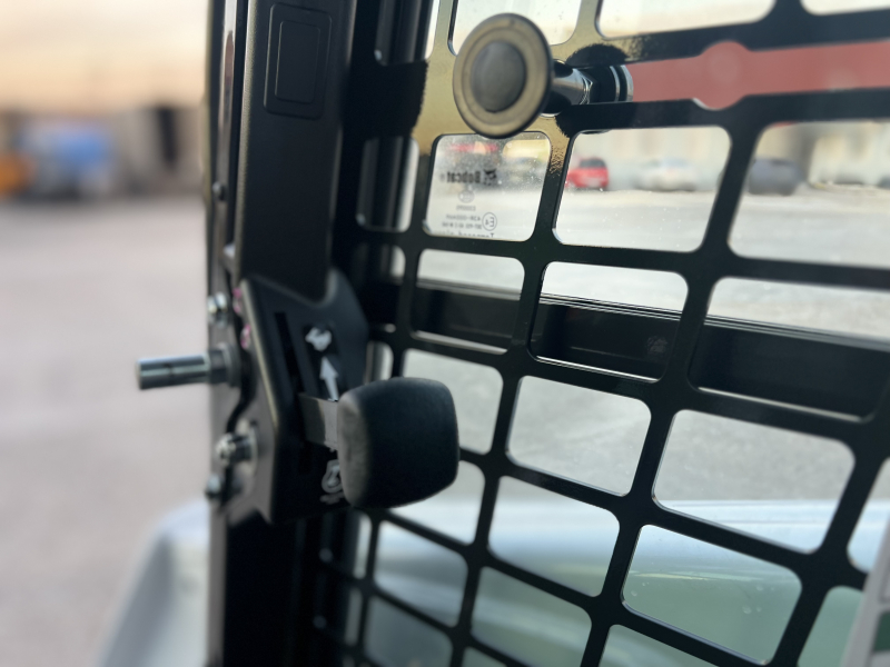 Мини-погрузчик BOBCAT S530 (Г/п 860 кг)