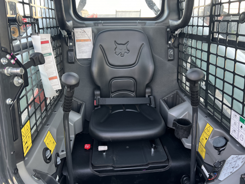 Мини-погрузчик BOBCAT S530 (Г/п 860 кг)