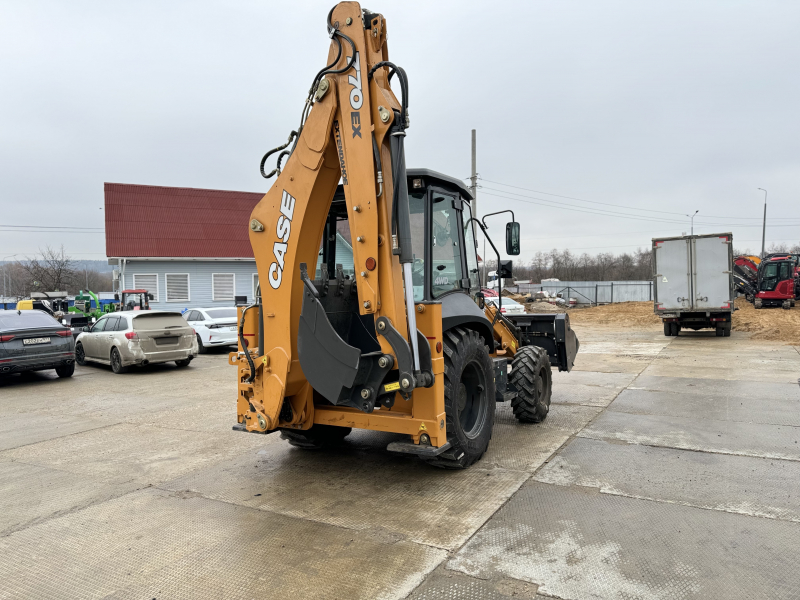 Экскаватор-погрузчик CASE 770 EX PLUS