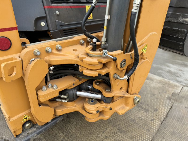 Экскаватор-погрузчик CASE 770 EX PLUS