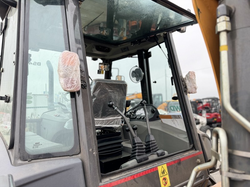 Экскаватор-погрузчик CASE 770 EX PLUS