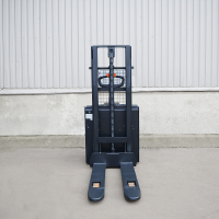 Самоходный штабелер OXLIFT BX1526E 2600 мм 1500 кг с платформой для оператора HV Market