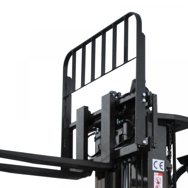 Электрический погрузчик YETT CPD30-A3H4-M-M300-3W