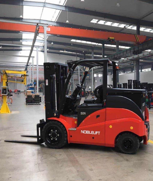 Электрический вилочный погрузчик Noblelift FE4P50N Duplex mast (Литий 554Ач, FFL, В-3000мм), высота подъема 3000 мм, грузоподъемность 5000 кг, ширина вил 150 мм