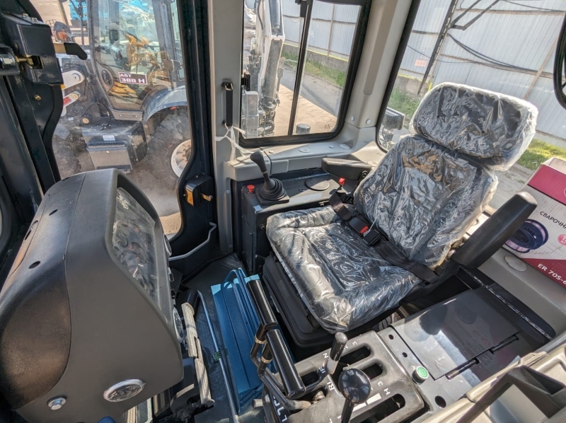 Бульдозер Shantui rSD16 с рыхлителем (трехзубый, 2024 г. в.)