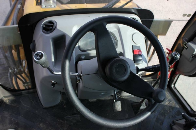 Колесный экскаватор-погрузчик MTK 3CX