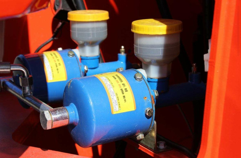 Фронтальный погрузчик МТК 926