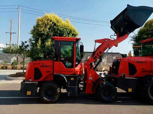 Фронтальный погрузчик МТК 200