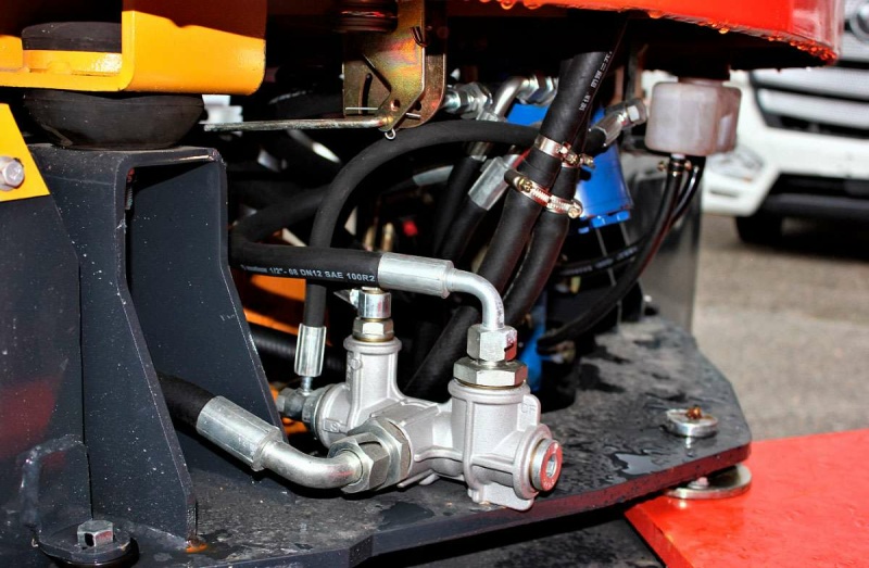 Фронтальный погрузчик МТК 200