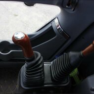 Фронтальный погрузчик МТК 300 с удлиненной стрелой HV Market