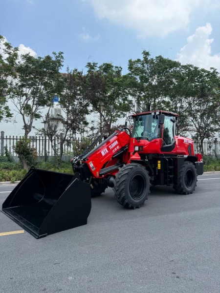 Телескопический погрузчик MTK TL3000