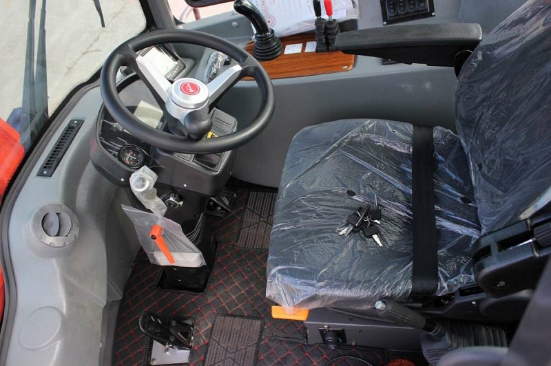 Телескопический погрузчик MTK TL4000