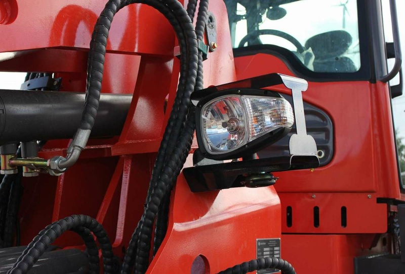 Телескопический погрузчик MTK TL4000