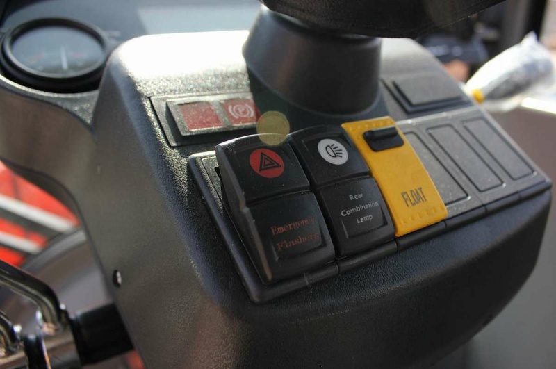 Телескопический погрузчик MTK TL2500