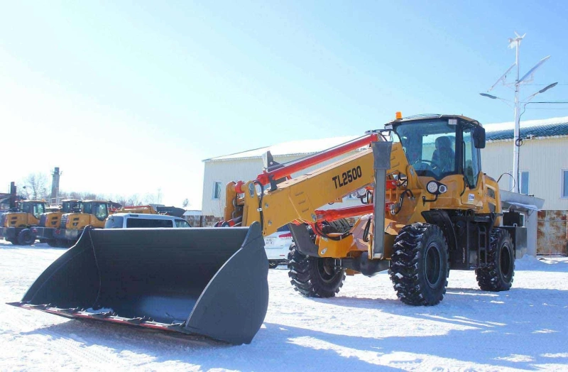 Телескопический погрузчик MTK TL2500 с аутригерами 9м