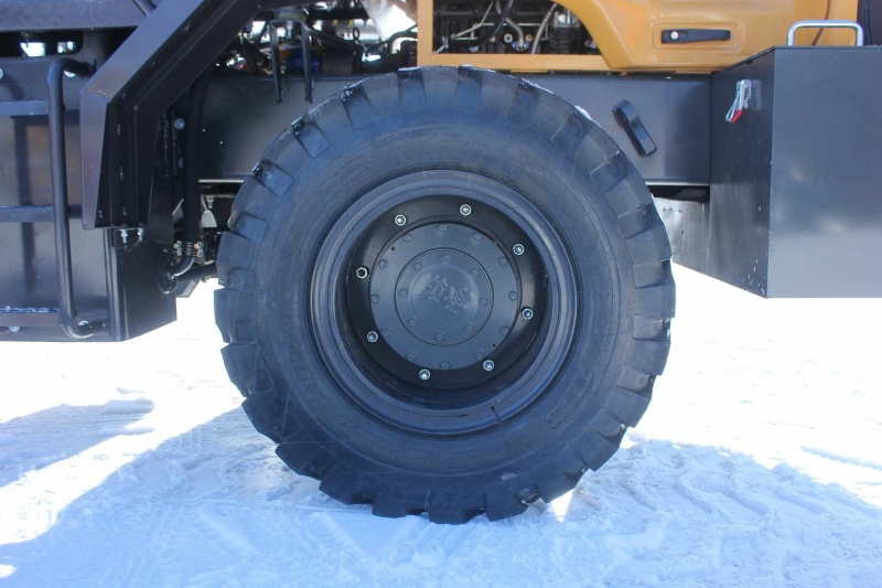 Телескопический погрузчик MTK TL2500 с аутригерами 9м