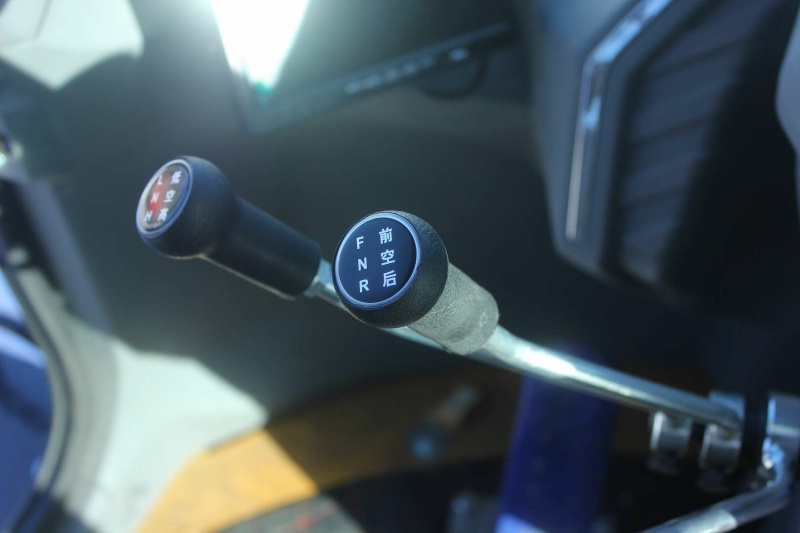 Телескопический погрузчик MTK TL2500 с аутригерами 9м