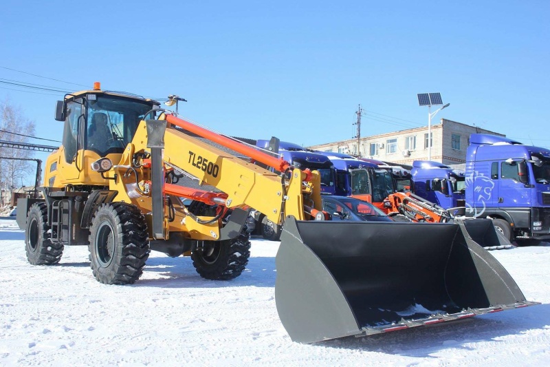 Телескопический погрузчик MTK TL2500 с аутригерами 9м
