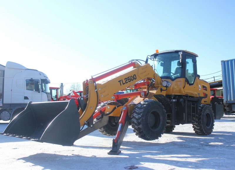 Телескопический погрузчик MTK TL2500 с аутригерами 7м