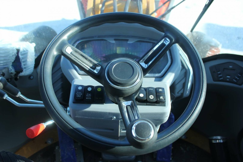 Телескопический погрузчик MTK TL2500 с аутригерами 7м