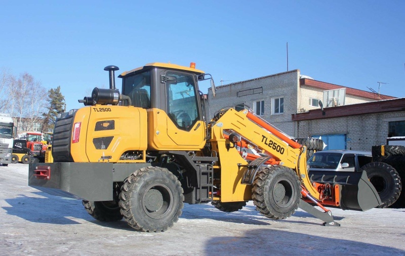 Телескопический погрузчик MTK TL2500 с аутригерами 7м