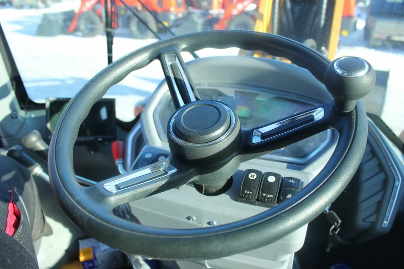 Телескопический погрузчик MTK TL3000 с аутригерами