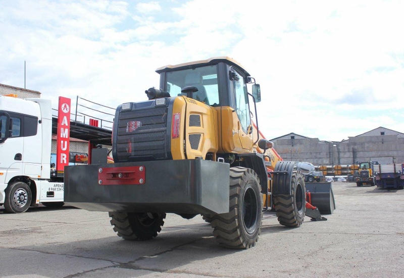 Телескопический погрузчик MTK TL3000 с аутригерами