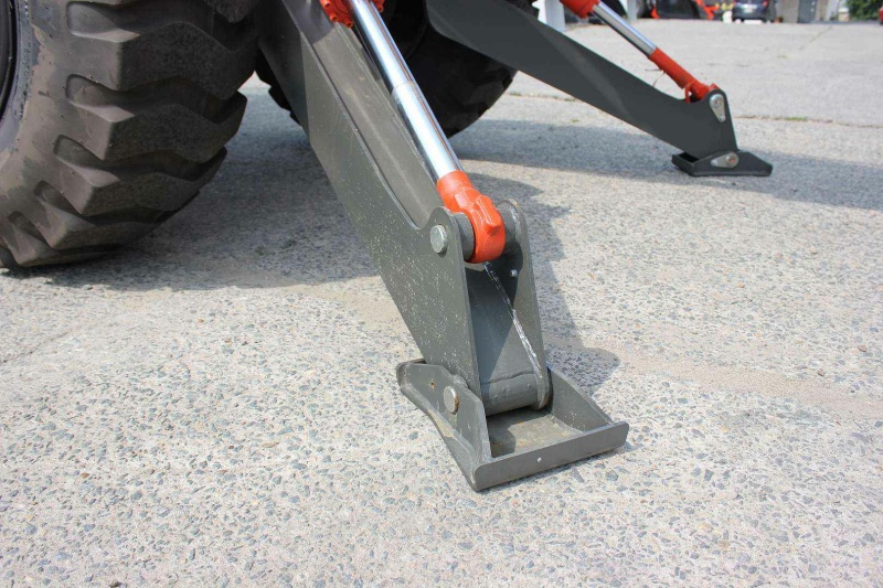 Телескопический погрузчик MTK TL4000 с аутригерами