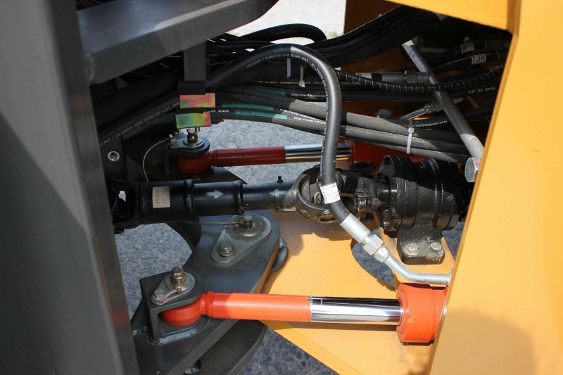 Телескопический погрузчик MTK TL4000 с аутригерами