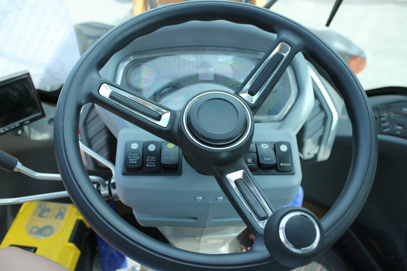 Телескопический погрузчик MTK TL4000 с аутригерами