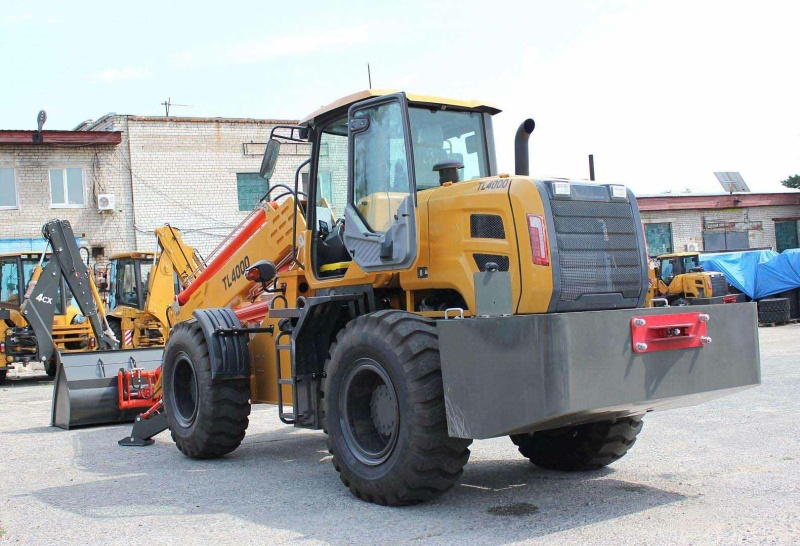 Телескопический погрузчик MTK TL4000 с аутригерами