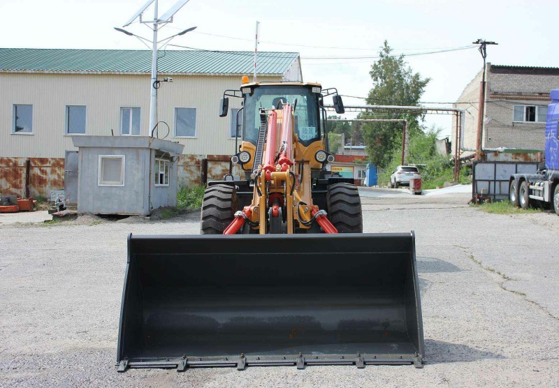 Телескопический погрузчик MTK TL4000 с аутригерами