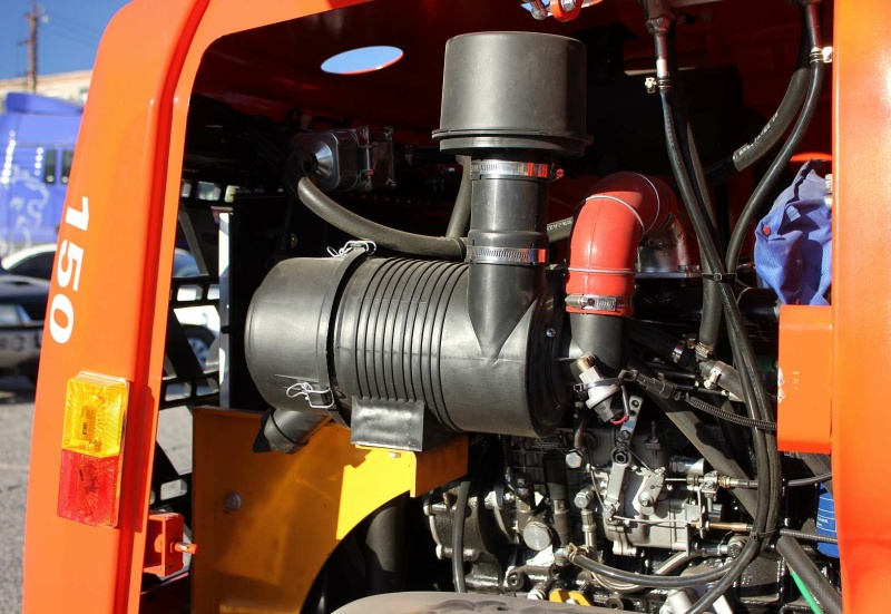 Фронтальный погрузчик МТК 150