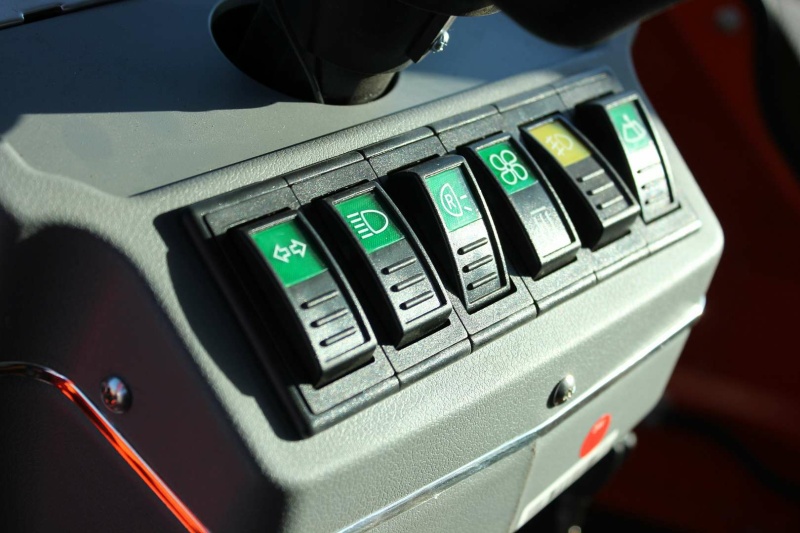 Фронтальный погрузчик МТК 150