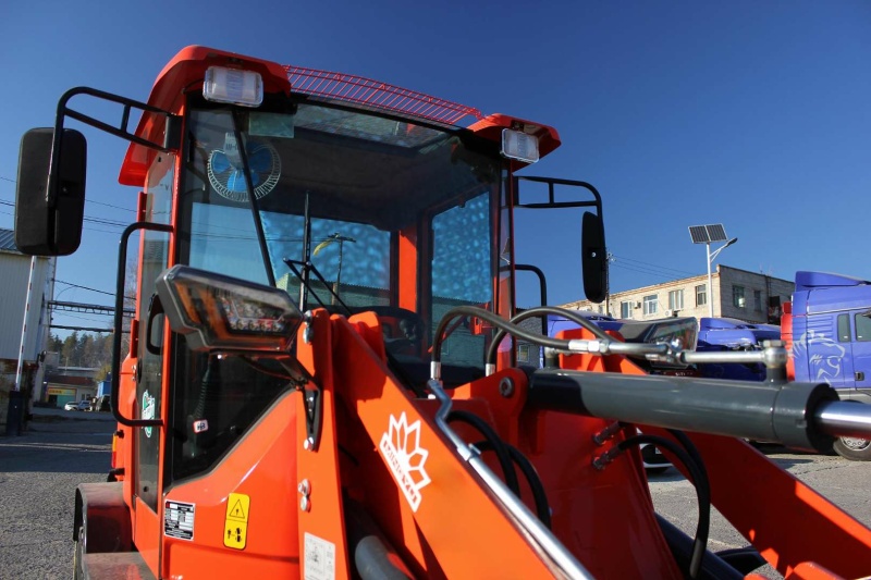 Фронтальный погрузчик МТК 150