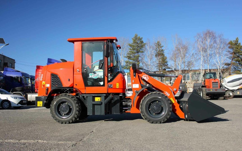 Фронтальный погрузчик МТК 150